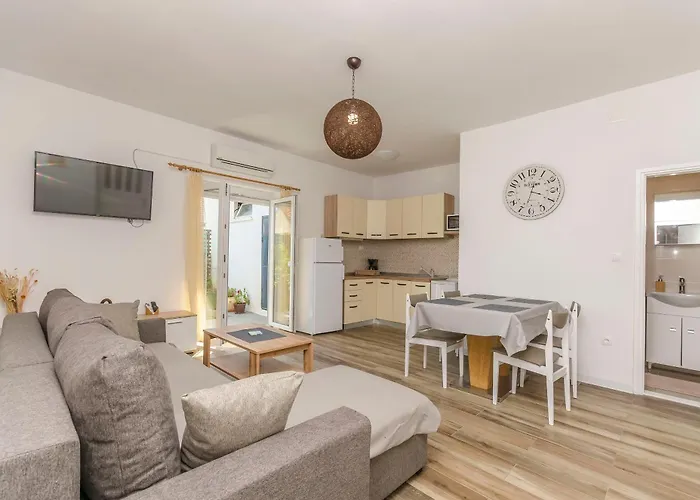 House Sanja